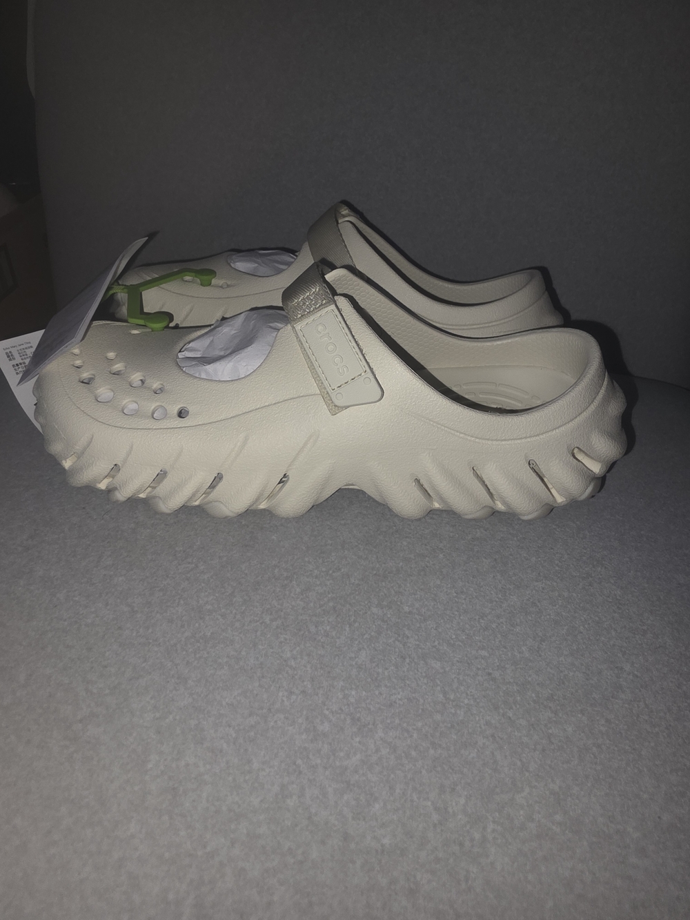 Womens Size 8 Echo Mary Jane Crocs (Cream) Brand New With Tags - Picture 14 of 14